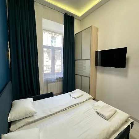 Lumi By Key&stay Apartment *
